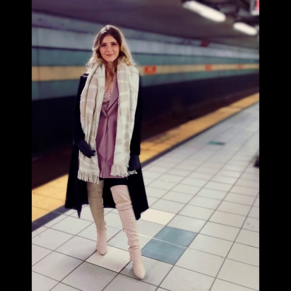 Hi there, thanks for stopping by 👋☺️ - Picture 1 of 1